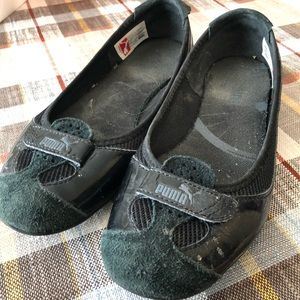 Puma flats. Size 7.